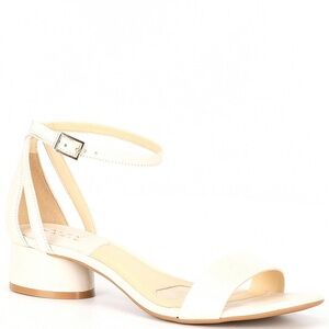 Pink lightly used sandal